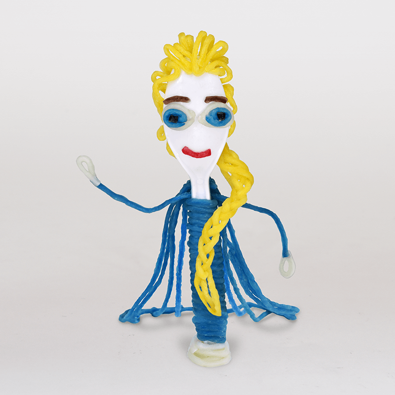 Spoon as Elsa, closeup.